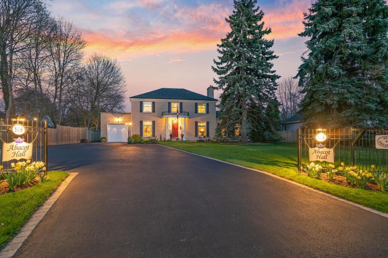 Abacot Hall Bed&Breakfast Niagara-on-the-Lake Exterior foto