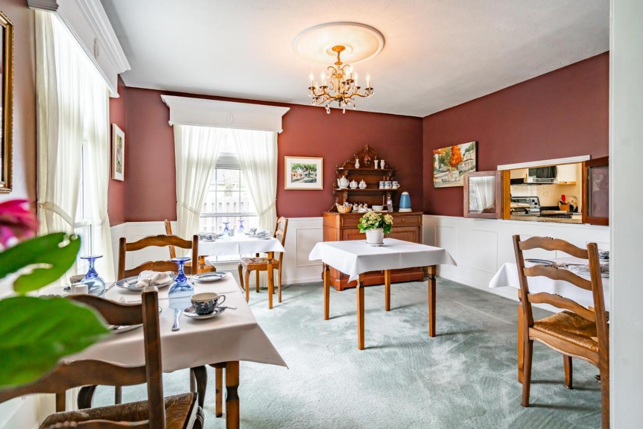 Abacot Hall Bed&Breakfast Niagara-on-the-Lake Exterior foto